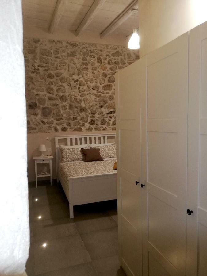 Essentia Rooms- Ortigia Holidays Syrakus Exterior foto