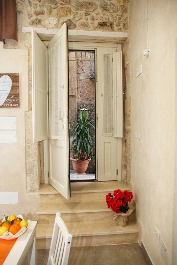 Essentia Rooms- Ortigia Holidays Syrakus Exterior foto